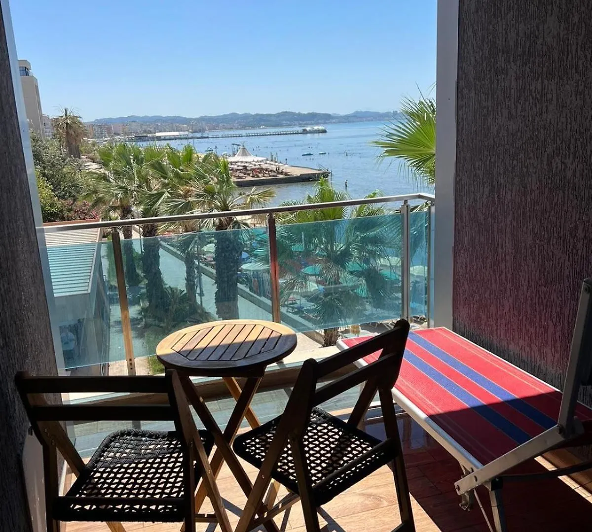 Sea Front Apartment Durrës